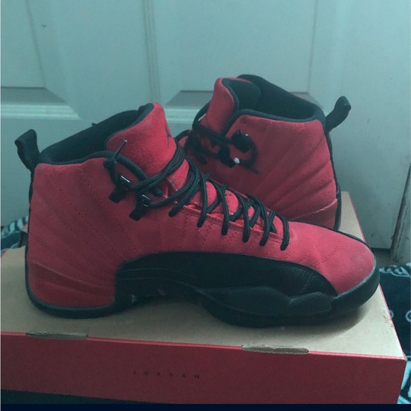 Jordan 12 reverses flu game